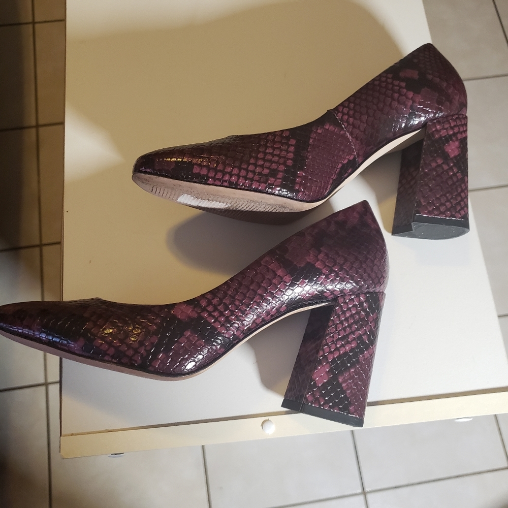 Shoes- Antonio Melani Snake Print Maroon Pump, 6 1/2